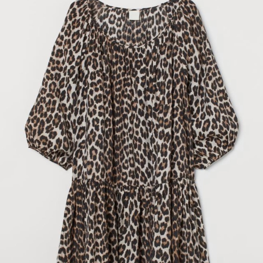Leopard print loose fitting dress